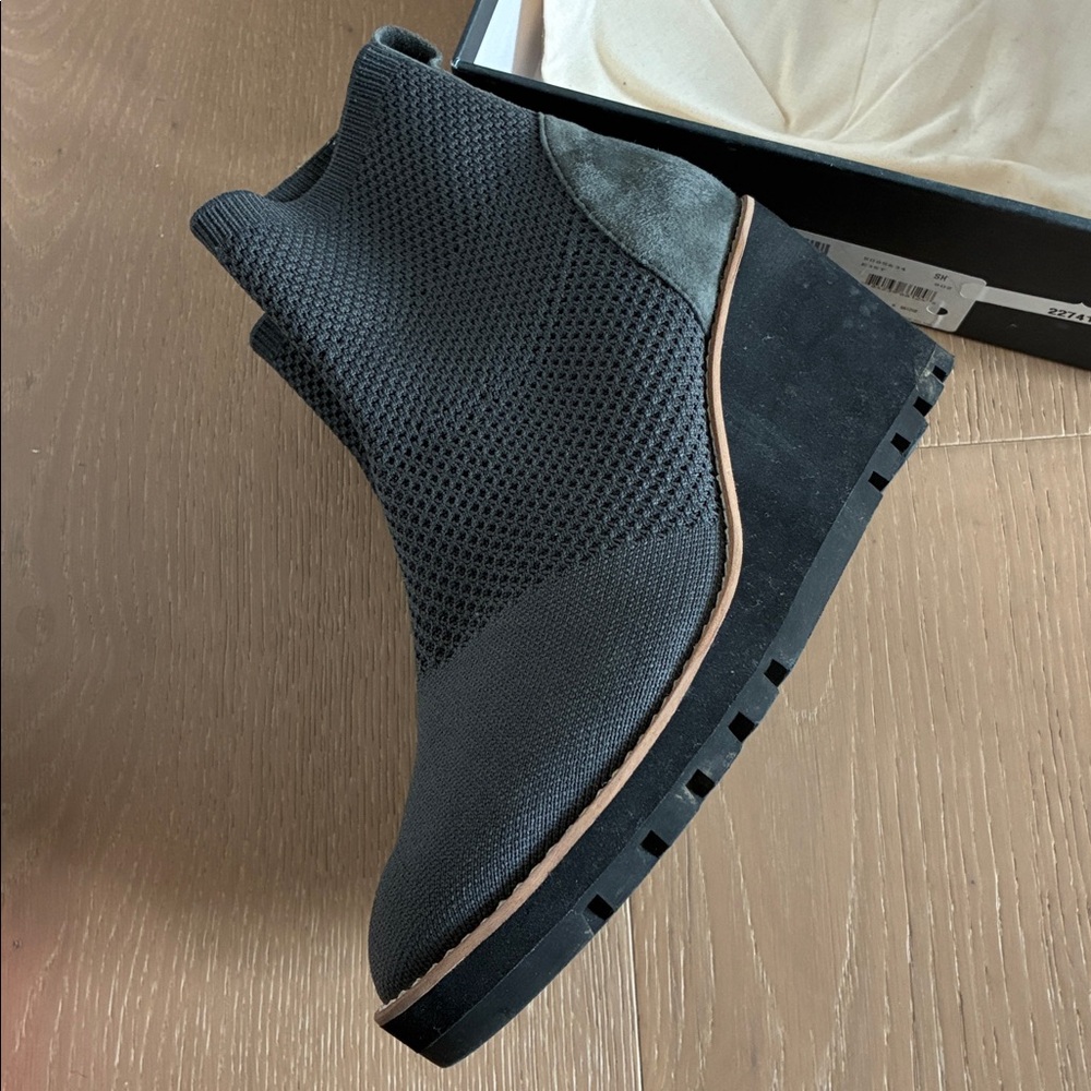 Eileen Fisher Amos, London, gray knit wedge ankle boots with box & dust bag - Picture 3 of 5